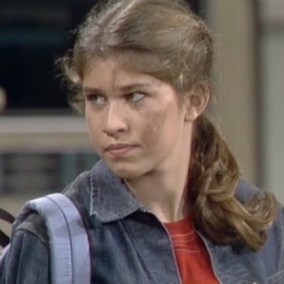 Meet your Posher, Bridget - Picture 6 of 8